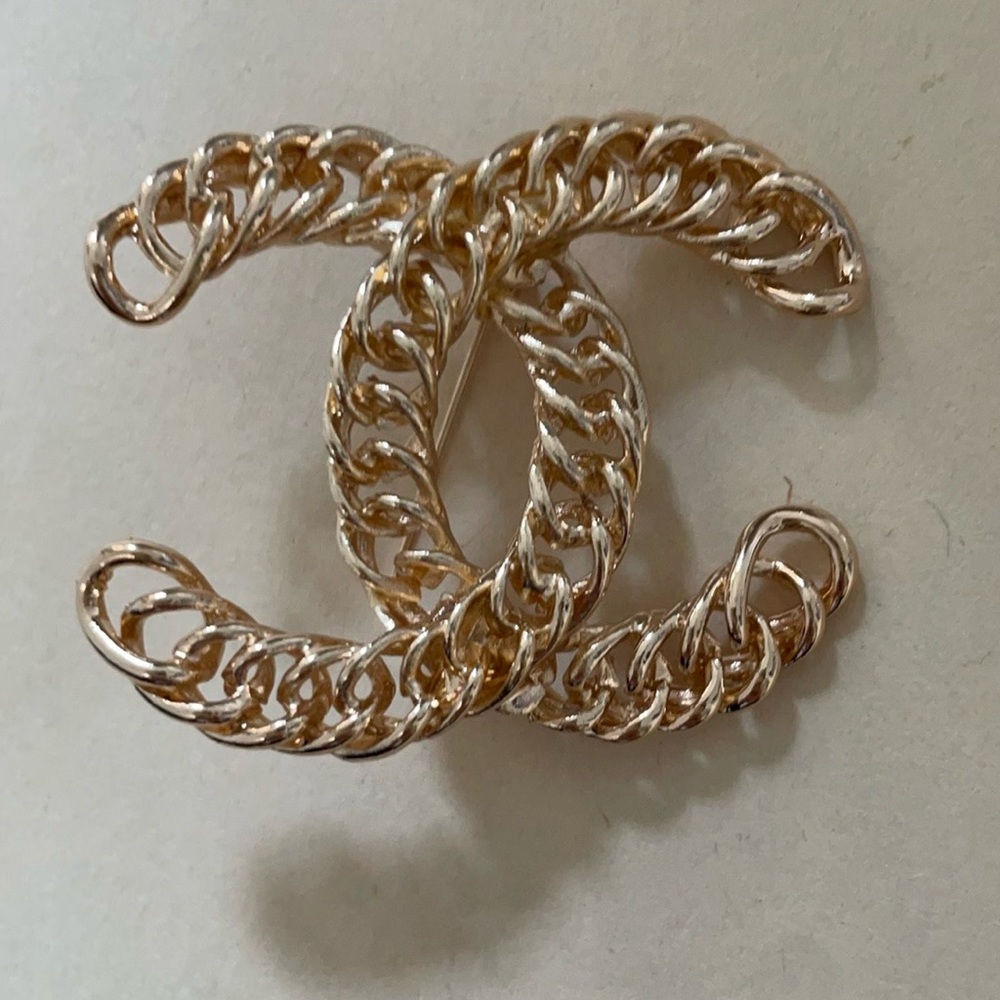 Brooch